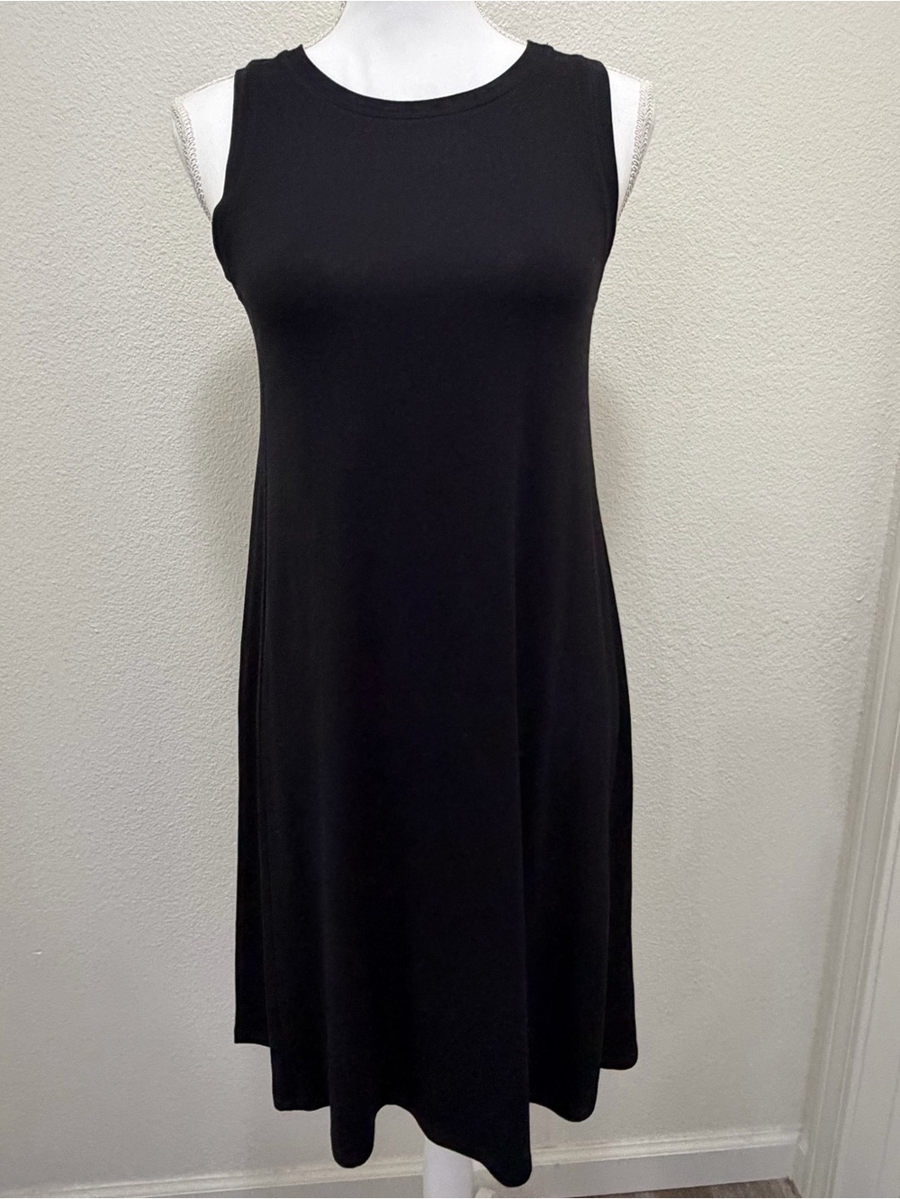 Loft black sleeveless sheath dress, XS, NWT